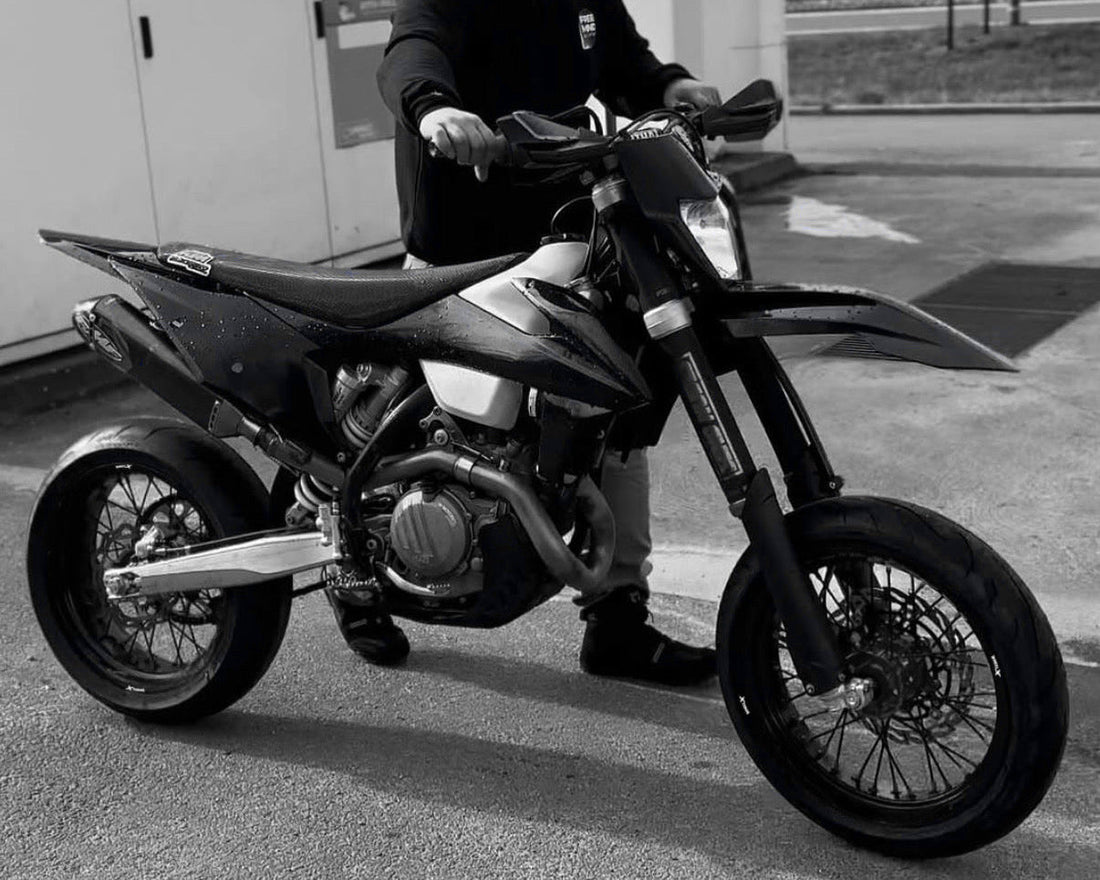 Comment choisir ses jantes supermotard ? Guide complet des jantes supermotard 17 pouces, 16.5 compétition et largeurs adaptées | WheelX - Parts